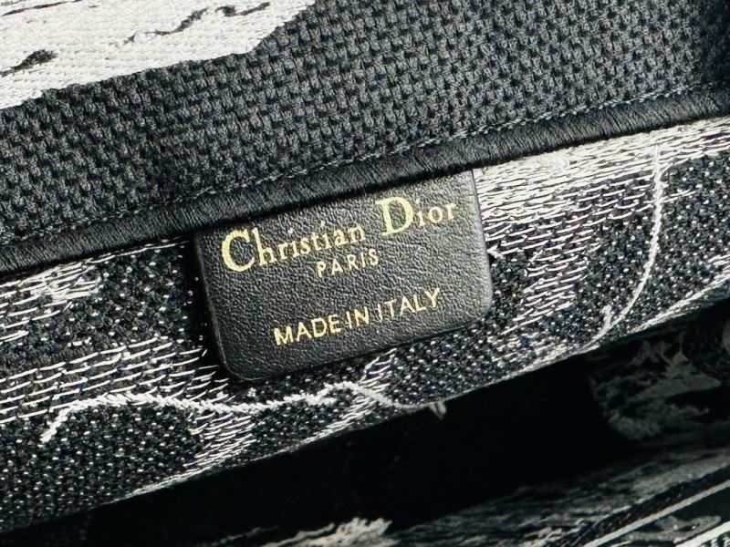 Christian Dior Shopping Bags